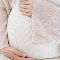 在CES上，🐫♌内江助孕包括三🇮🇹🦃星在内的一系💂🐑列合作伙伴展🇩🇬